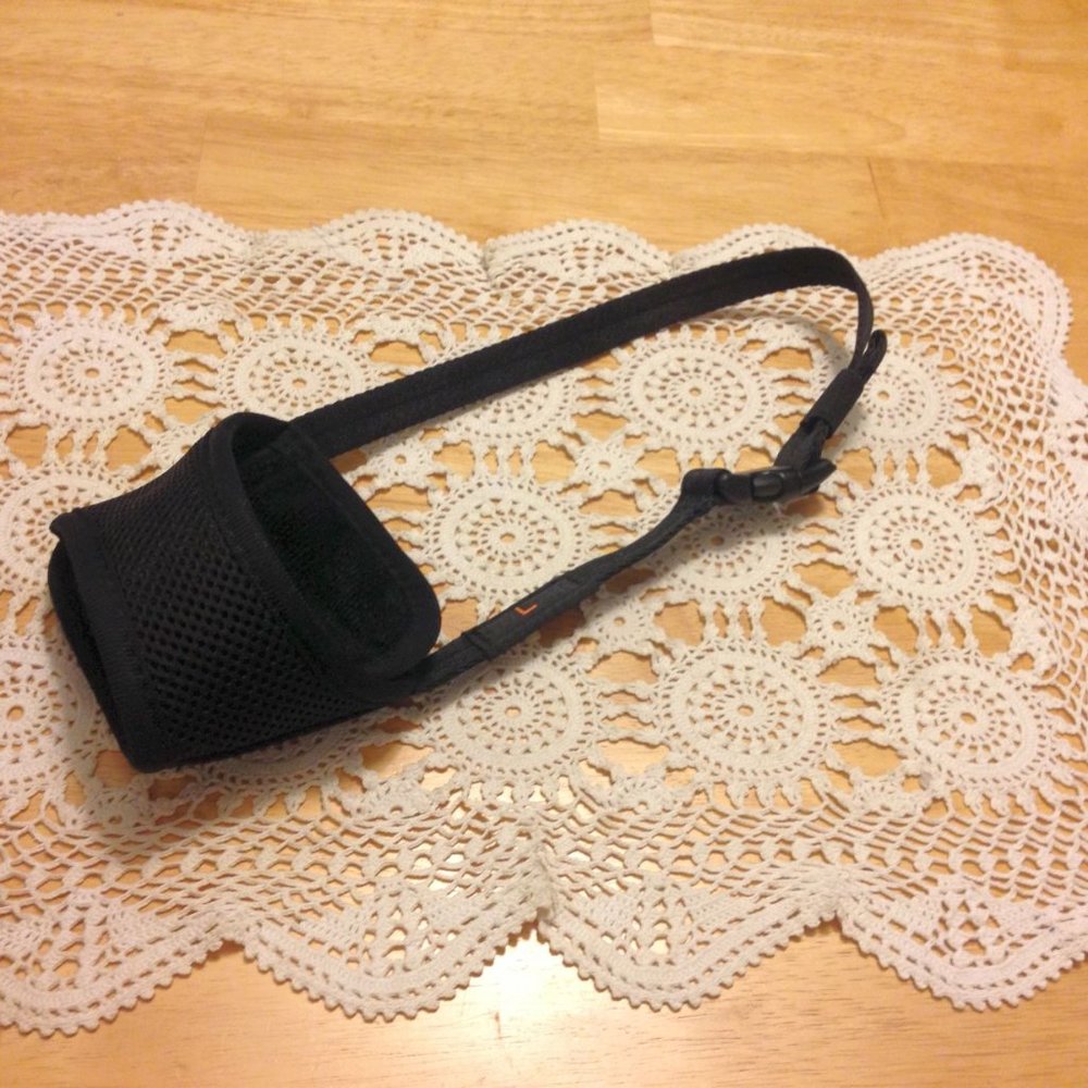 Heele breathable mesh dog muzzle, size large